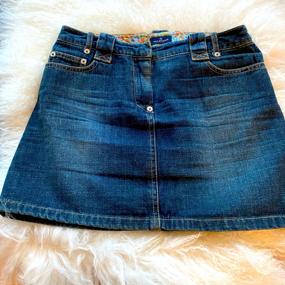 VGC NAF NAF Vintage women’s jean skirt in Size 4!!!